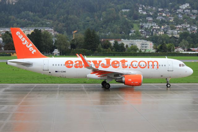 Airbus A320 (G-EZWS)