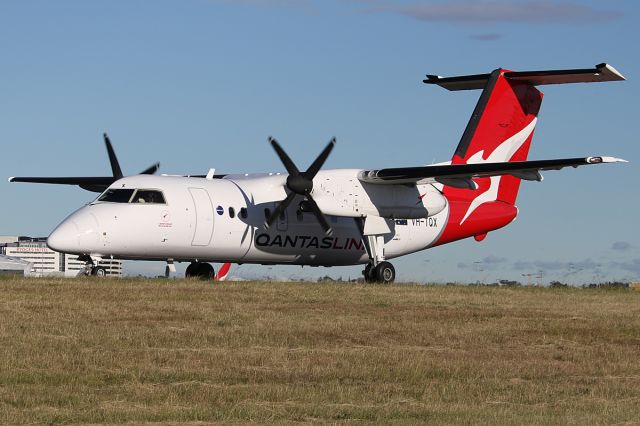 de Havilland Dash 8-200 (VH-TQX) - on 24 November 2018