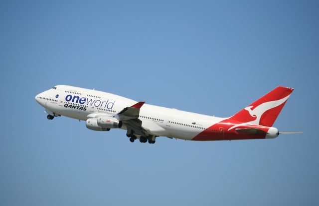 Boeing 747-400 (VH-OJU) - QANTAS  Boeing 747-438  VH-OJU  One World