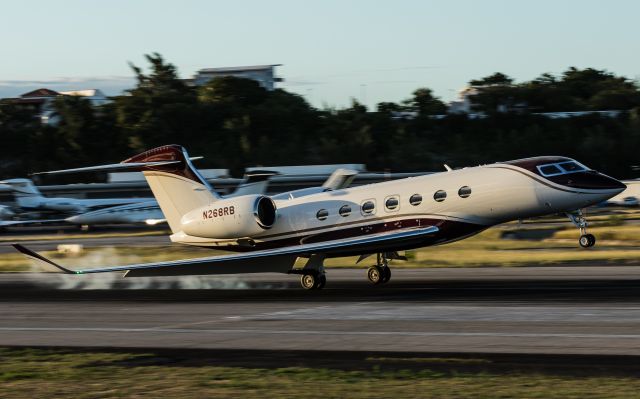 GULFSTREAM AEROSPACE G-7 Gulfstream G600 (N268RB)