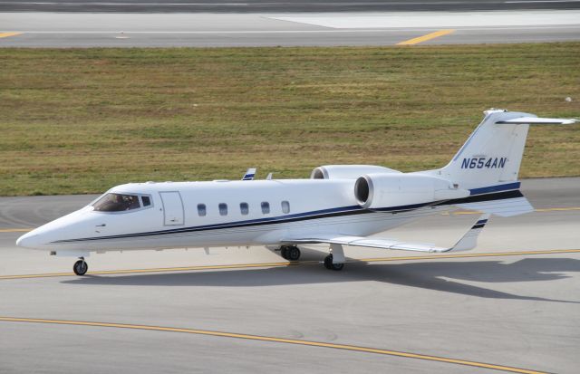 Learjet 60 (N654AN)