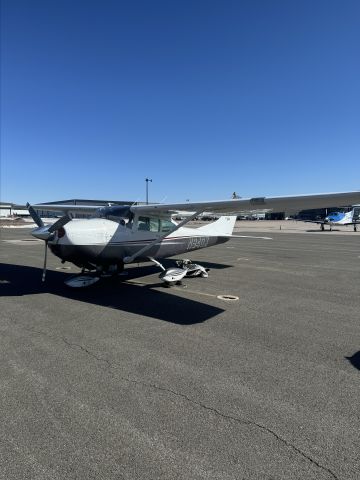 Cessna Skylane (N940W)