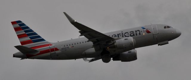 Airbus A319 (N5007E)