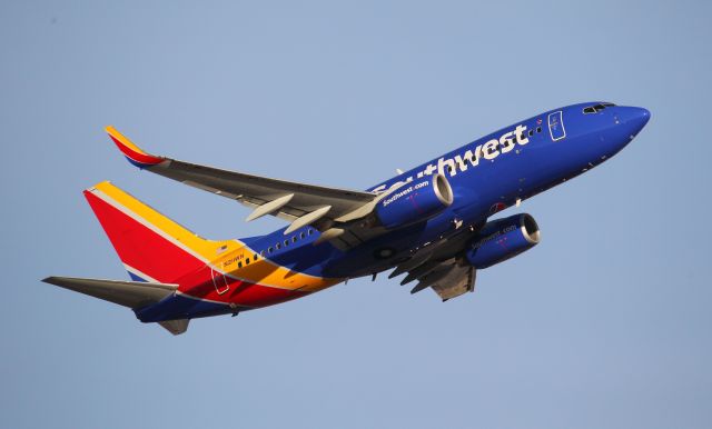 Boeing 737-700 (N211WN)