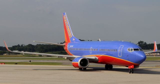 BOEING 737-300 (N638SW)