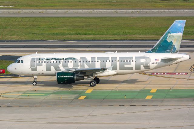 Airbus A319 (N921FR) - 01/02/2015. Taxiing to RWY 19R outbound to KDEN.