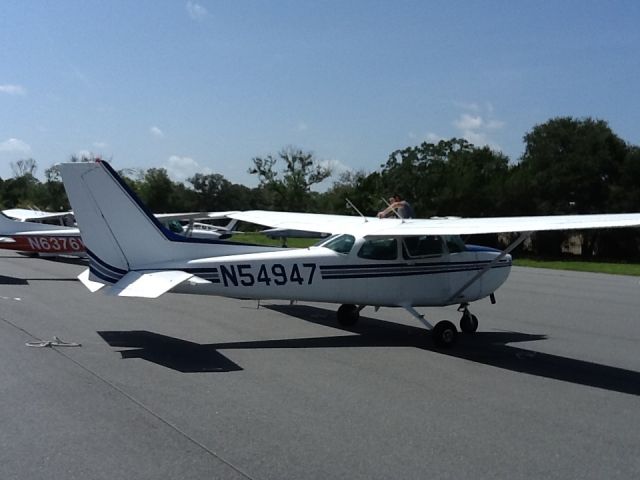 Cessna Skyhawk (N54947) - Aircraft is used by Florida-Flyers flight school.