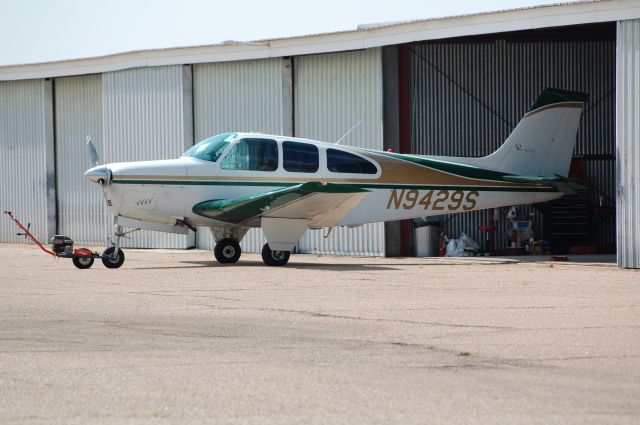 Beechcraft Bonanza (36) (N9429S)