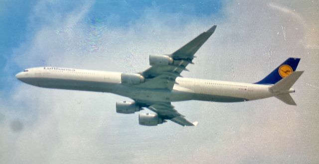 Airbus A340-600 (D-AIHY)