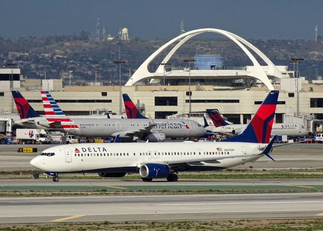 Boeing 737-900 (N849DN)