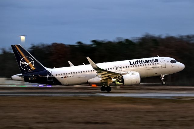 Airbus A320neo (D-AIJE)