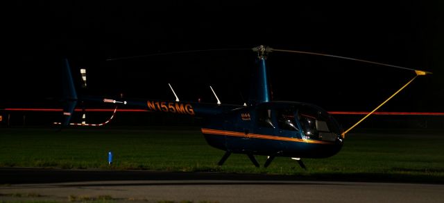 Robinson R-44 (N155MG)