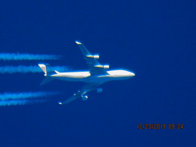 Boeing 747-400 (N401KZ)