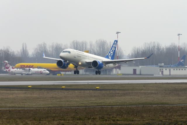 Bombardier CS100 (C-FFCO) - Bombardier BD-500-1A10 CSeries CS100 C-FFCO Bombardier Aerospace