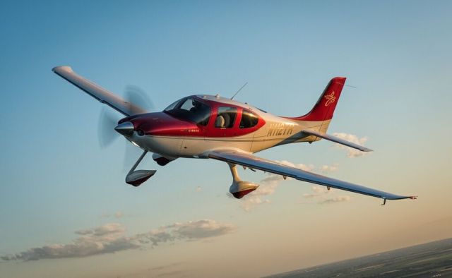 Cirrus SR-22 (N112TR)