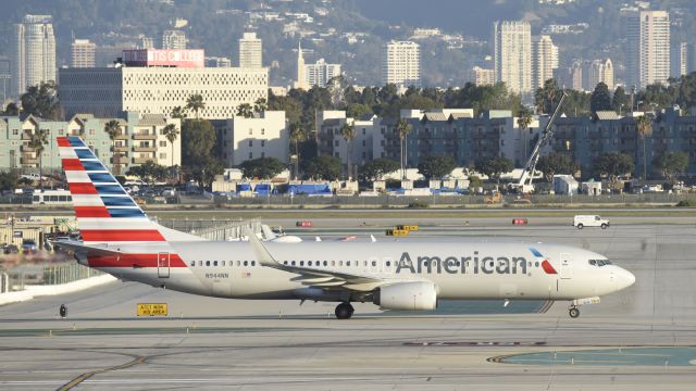 Boeing 737-800 (N944NN) - Taxiing to gate at LAX