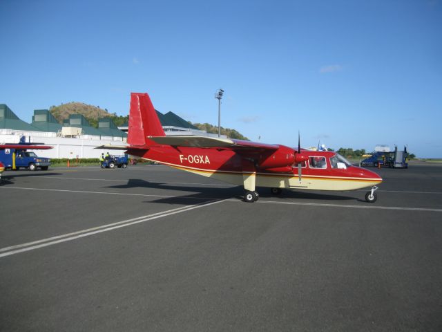 ROMAERO Islander (F-OGXA)