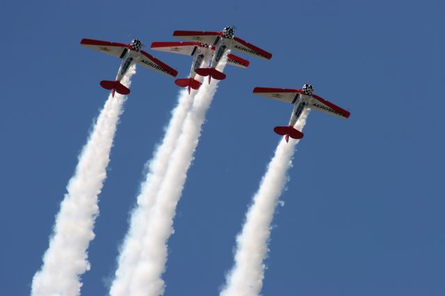 North American T-6 Texan — - Tight Formation..............