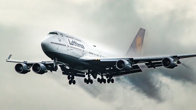 Boeing 747-400 (D-ABVT)