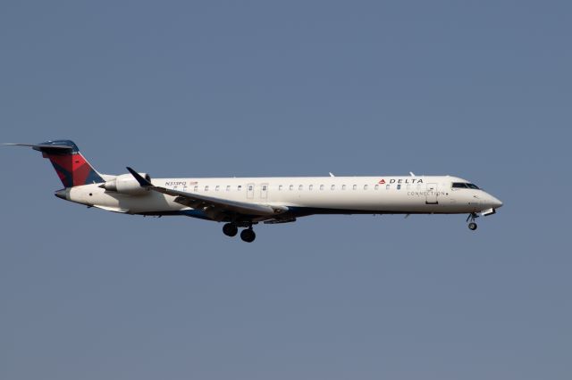 Canadair Regional Jet CRJ-900 (N313PQ)