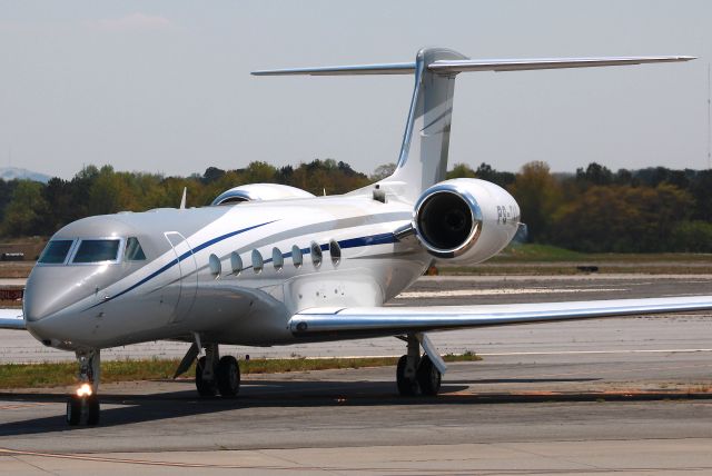 Gulfstream Aerospace Gulfstream V (PS-TAR) - Surprise international visitor from KTEB! It landed on 21L, heading to Atlantic Aviation, via 3L since taxiway A was under construction. Under ordinary circumstances, this photo would not have been possible. Photo taken on 4/6/2021.