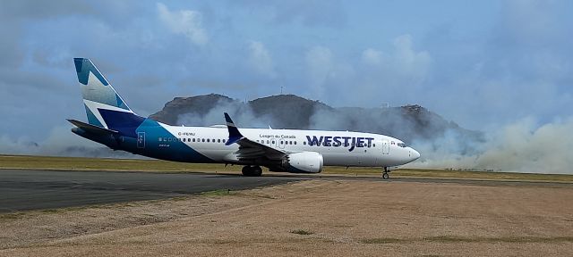 Boeing 737 MAX 8 (C-FEWJ)