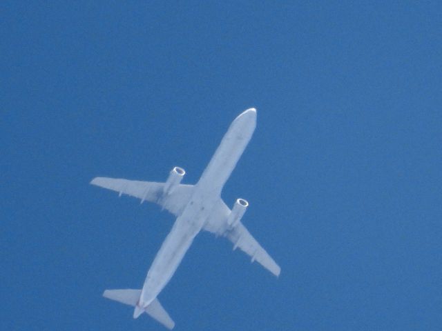 Airbus A321 (N537UW) - AAL1665br /LAS-CLTbr /07/20/22