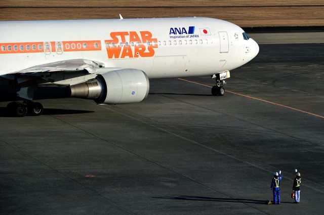 BOEING 767-300 (JA604A)