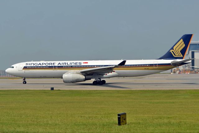 Airbus A330-300 (9V-STT)