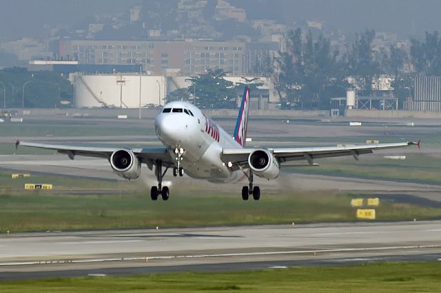 Airbus A320 (PT-TMC)