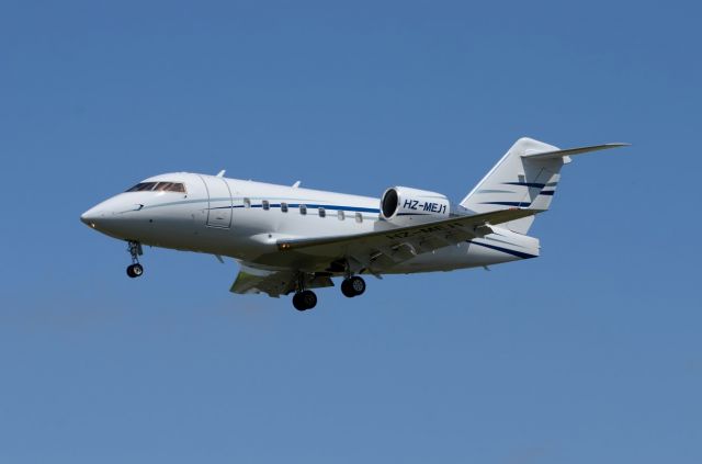 Canadair Challenger (HZ-MEJ1)