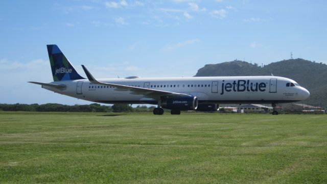 Airbus A321 (N934JB)