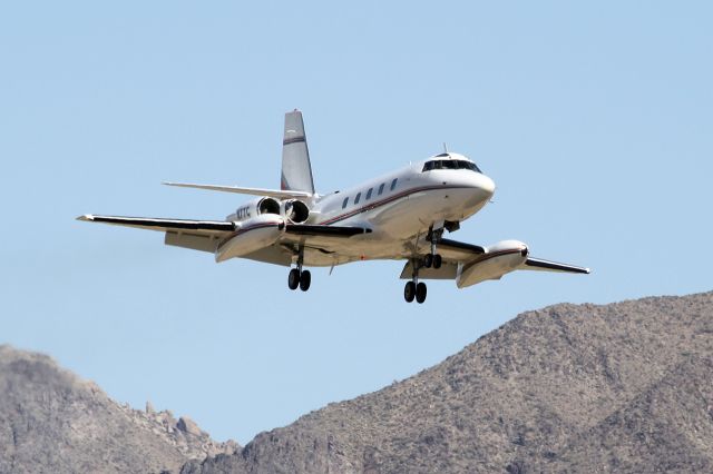 Lockheed Jetstar 2 (N77C)