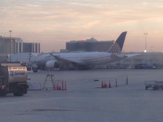 — — - 787 at LAX- ground level