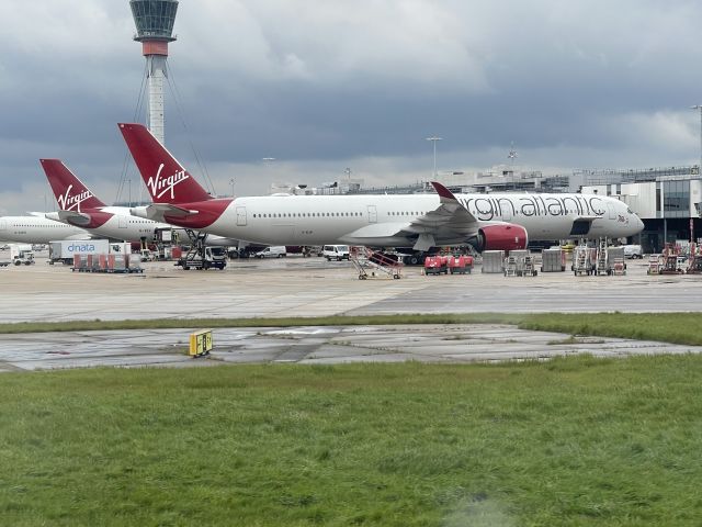 Airbus A350-1000 (G-VLIB) - Taxi for departure. This plane was prepping for Orlando.