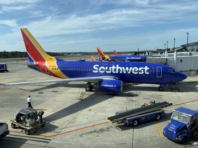 Boeing 737-700 (N735SA) - SWA flight 2200, BWI>MHT on 9.27.19