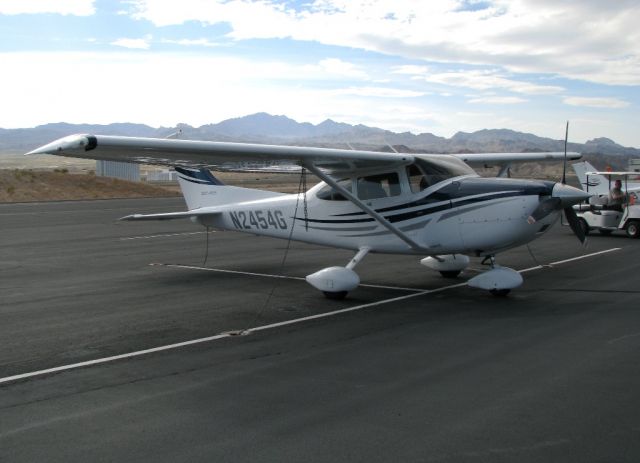 Cessna Skylane (N2454G)