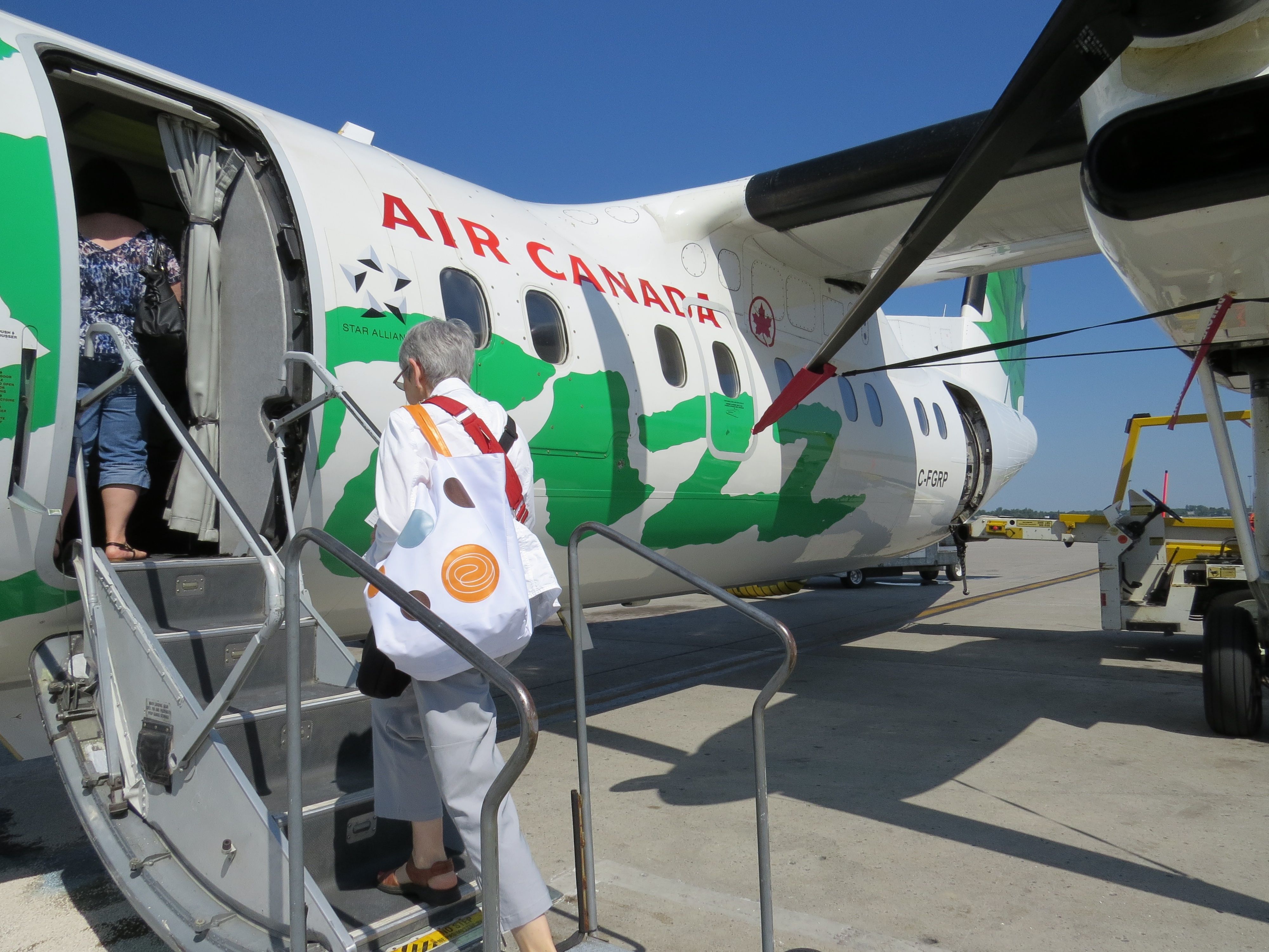 de Havilland Dash 8-100 (C-FGRP) - Our ride to the Magdalen Islands