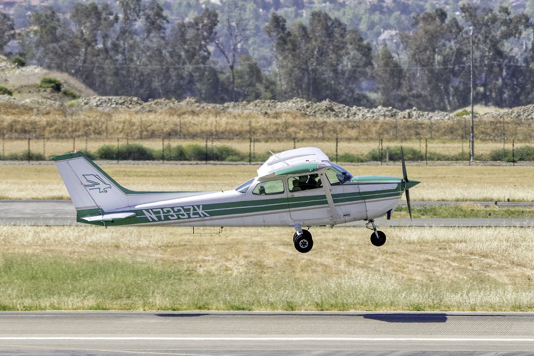 Cessna Skyhawk (N733ZK) - Cessna 172N at Livermore Municipal Airport (CA). May 2021.