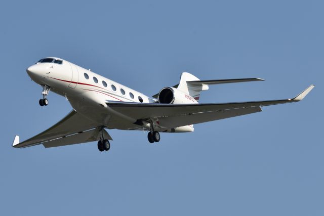 Gulfstream Aerospace Gulfstream V (N307EL) - Eli Lilly bird. Runway 23-R 09-14-22 arrival. One of two GLF-5'S owned by Eli Lilly, the other being N308EL