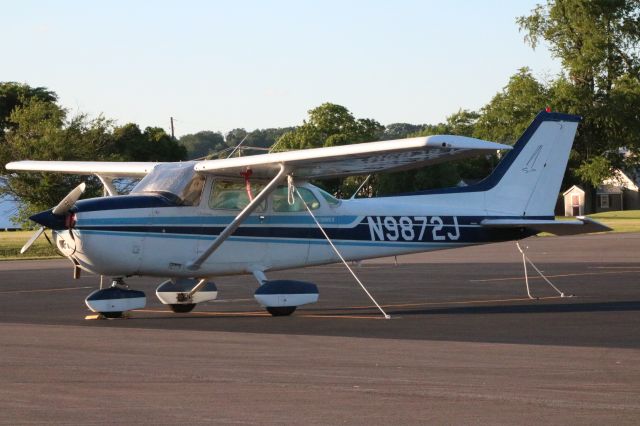 Cessna Skyhawk (N9872J) - N9872J sitting on the apron after a short hop flight demonstrating the capabilities of what the aircraft can do showing a student pilot (me) in a two hour and half hour span.