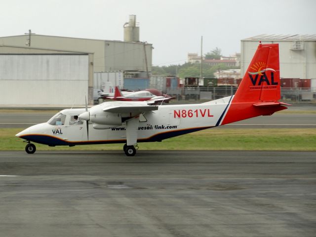 ROMAERO Islander (N861VL)