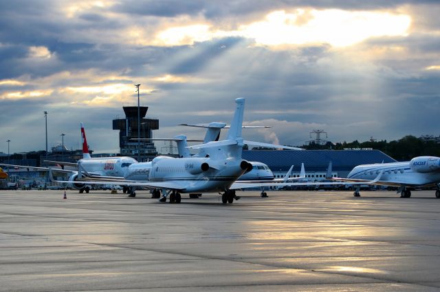 Dassault Falcon 8X (LX-SHS)