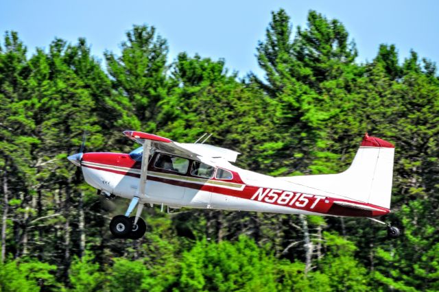 Cessna Skywagon (N5815T)