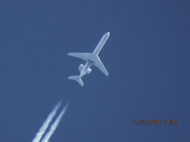 Canadair Regional Jet CRJ-700 (N748AK)