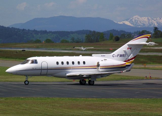 Hawker 800 (C-FMRI)
