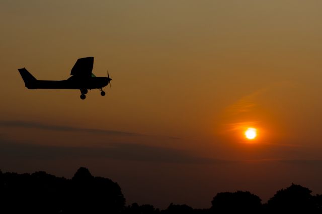 Cessna Commuter (N1222W) - Sunset at Stearman field