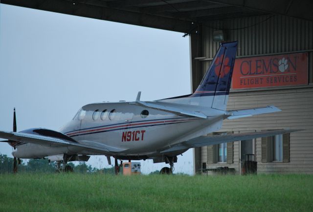 Beechcraft King Air 90 (N91CT) - CLEMSON UNIVERSITY (Flight Services) - 8/3/10