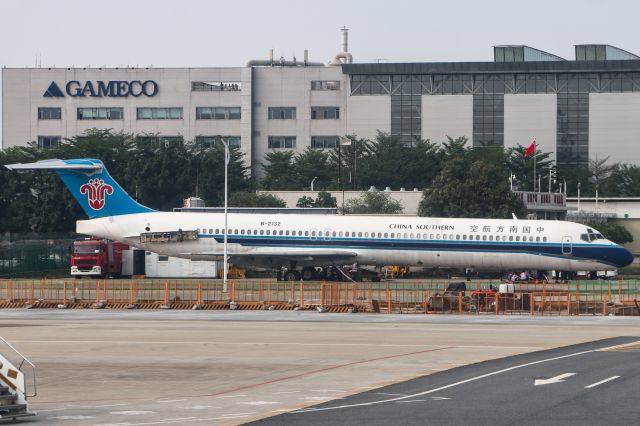 McDonnell Douglas MD-82 (B-2132)