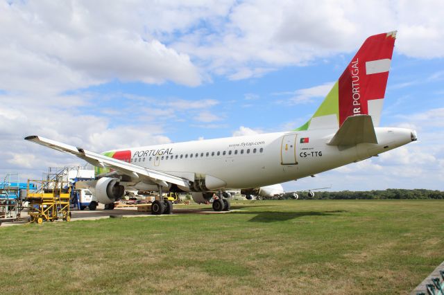 Airbus A319 (CS-TTG) - A former TAP Portugal A319 parked at Cotswold Kemble Airport waiting to be scrapped.br /br /Location: Cotswold Kemble Airport.br /Date: 31.08.22 (dd/mm/yy).